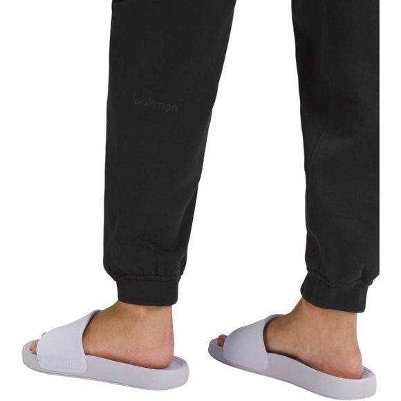 Lululemon Athletica  Relaxed High-Rise Jogger *Pride Black Size 6 - Picture 3 of 12